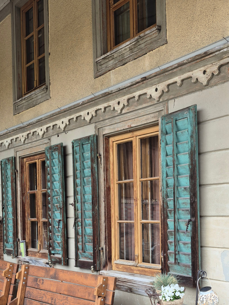 Rosy & Dougie's Travels: Hutwill, Switzerland