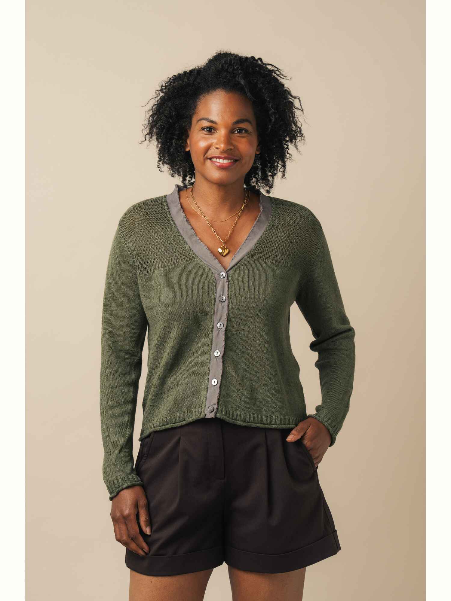 Stichill Vee Neck Cardigan - Khaki – ERIBÉ Knitwear
