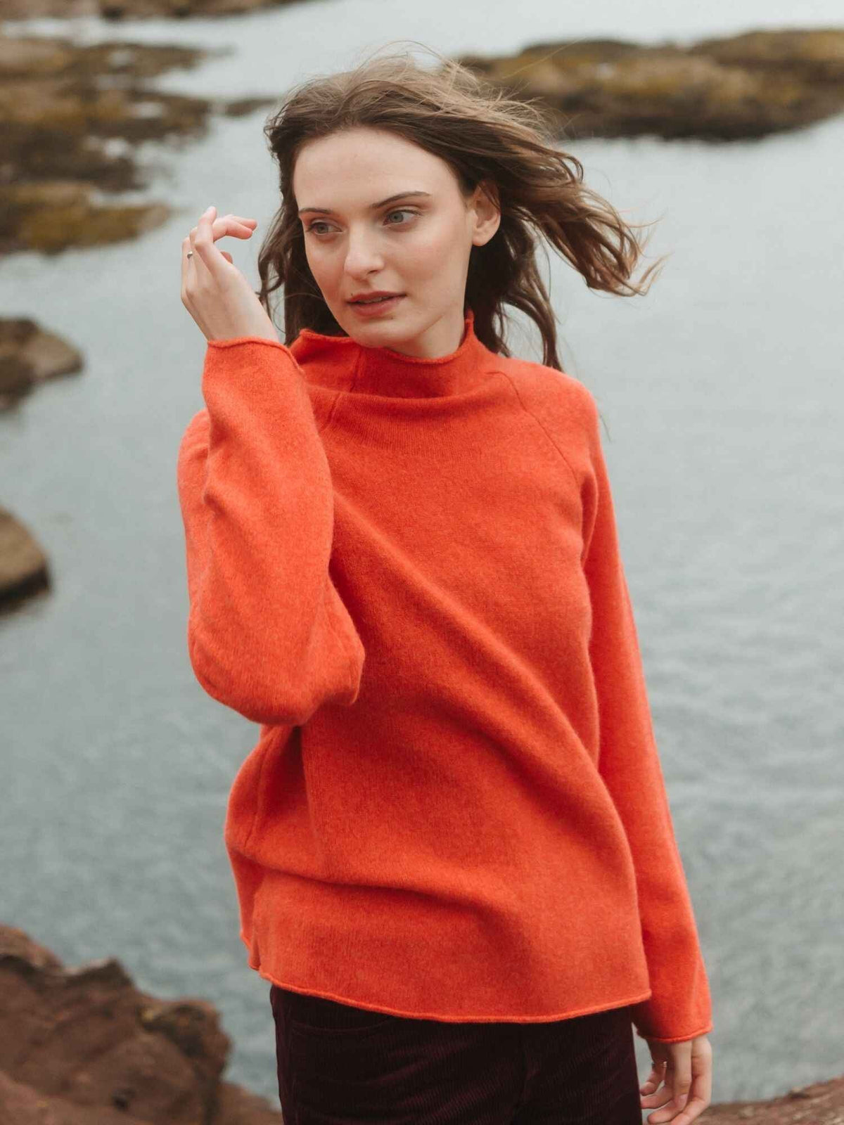 Corry Raglan Sweater Inferno