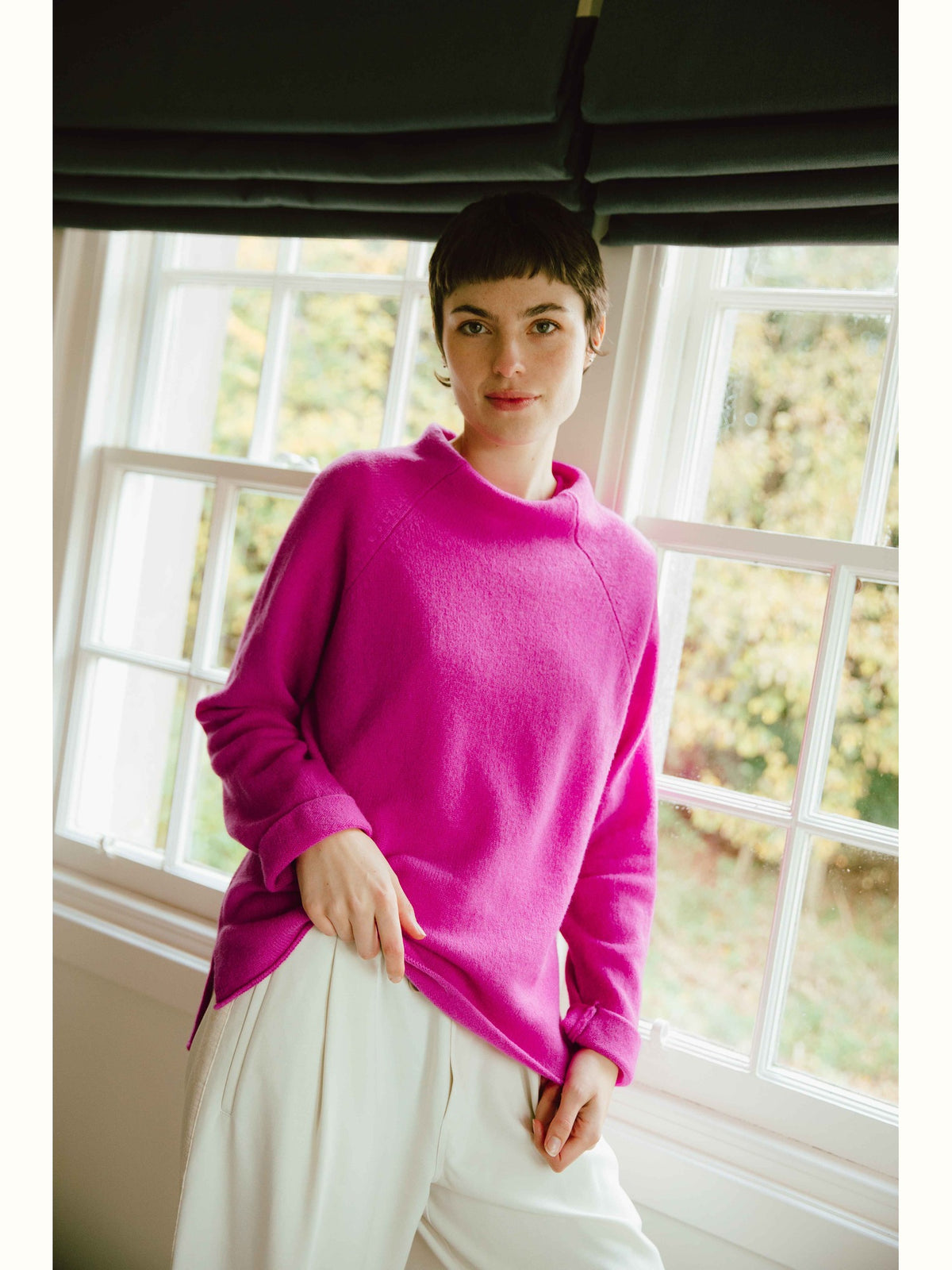 Corry Raglan Sweater Honesty