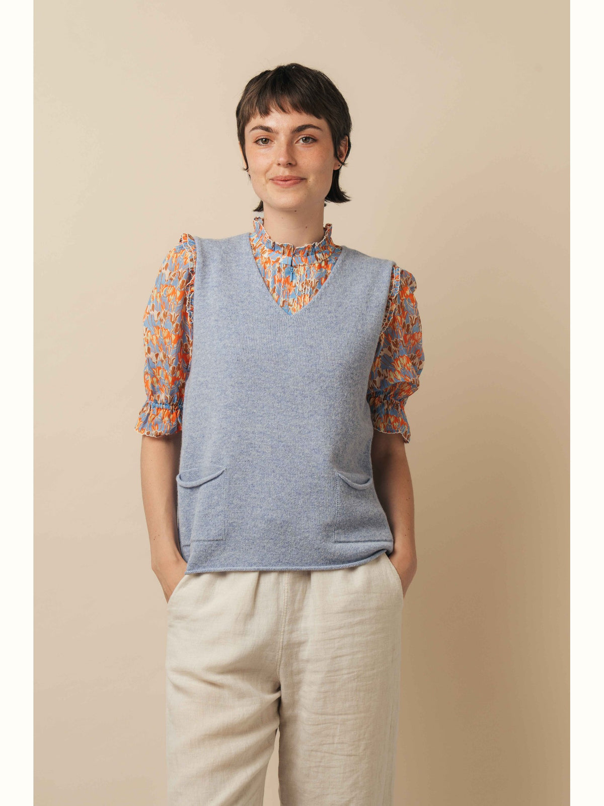Corry V Neck Tank Top Pale