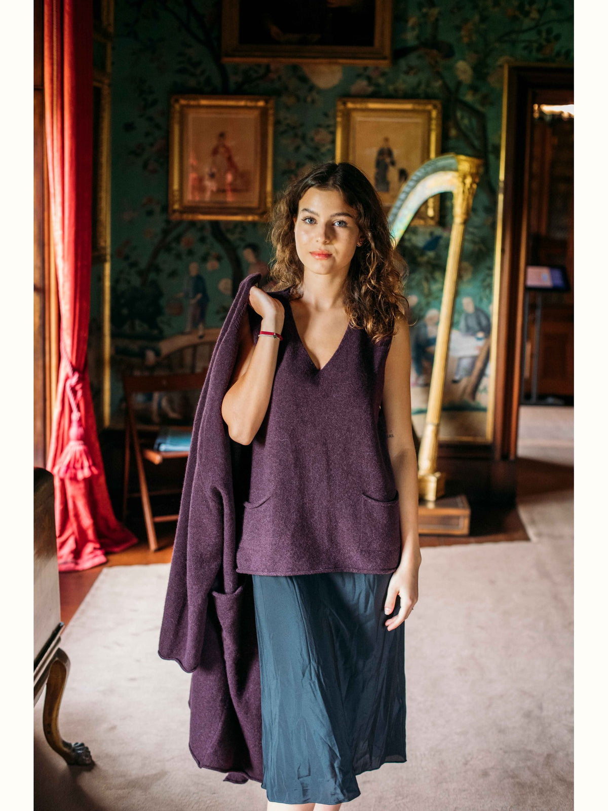 Corry V Neck Tank Top Blackgrape