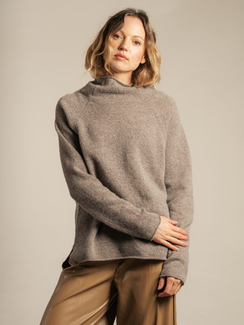 Corry Ladies Raglan Sweater